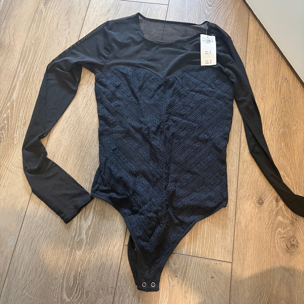 Abercrombie & Fitch Black Lace Long-Sleeve Bandeau Bodysuit Top